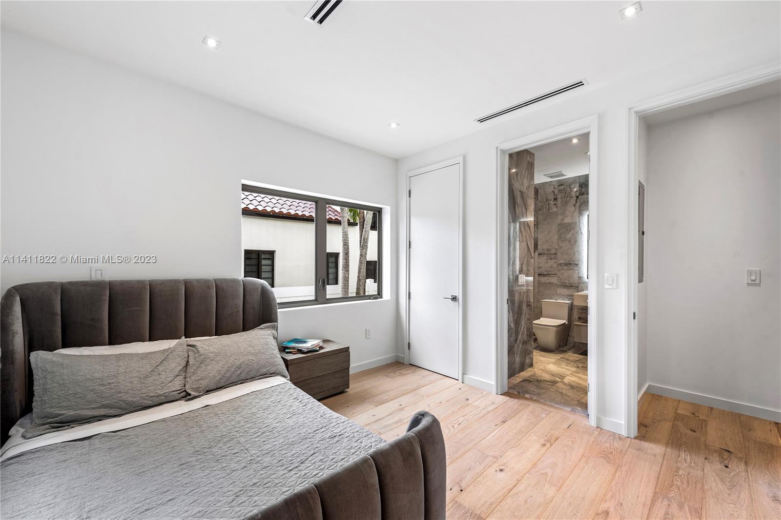 BEACH VIEW ADDN - Residential