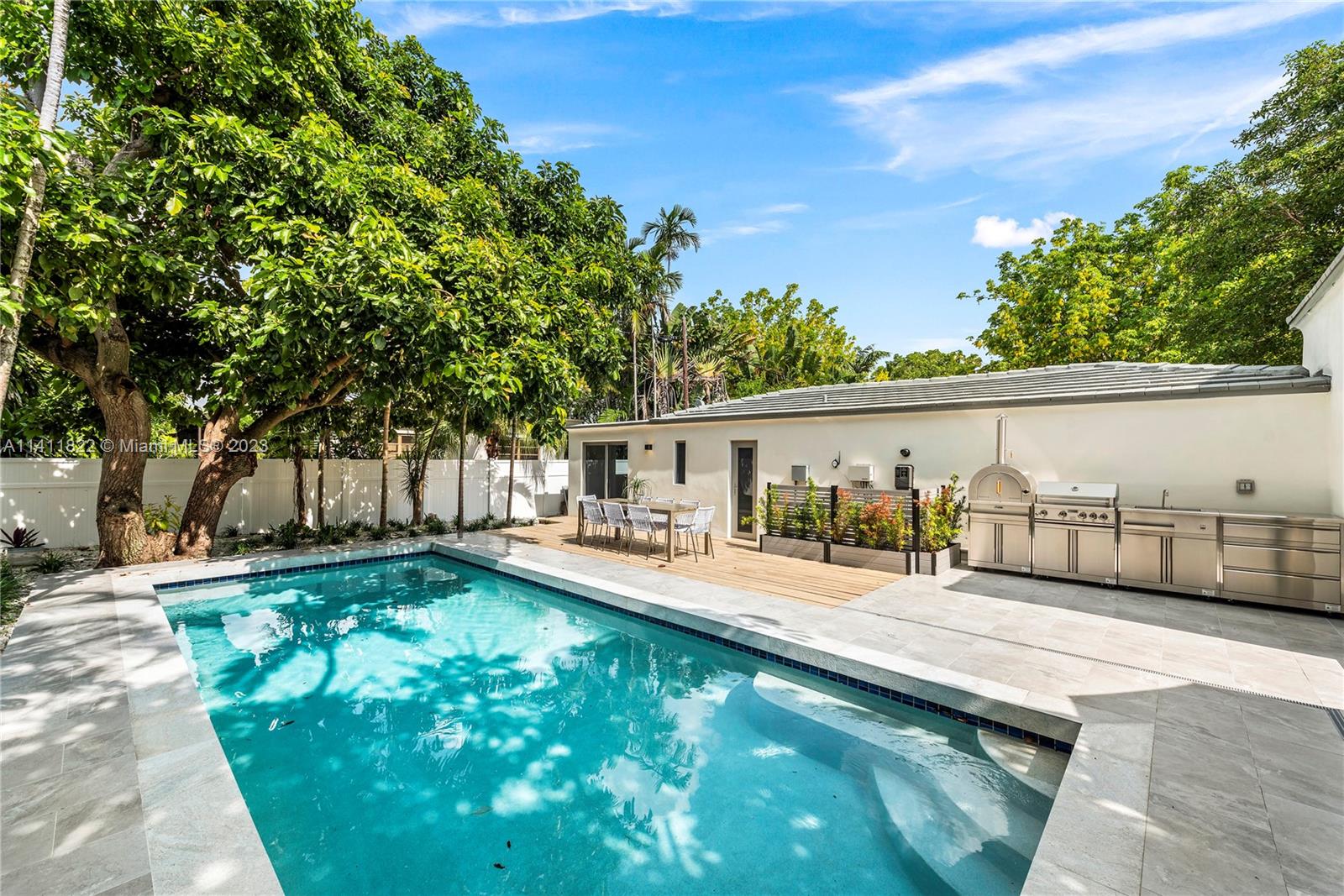 BEACH VIEW ADDN - Residential