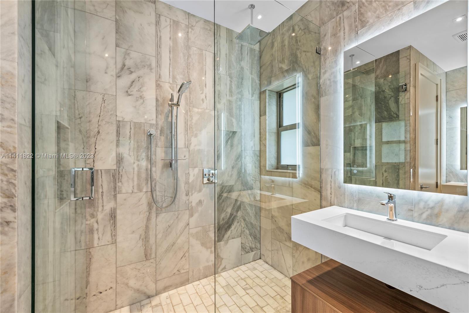 BEACH VIEW ADDN - Residential