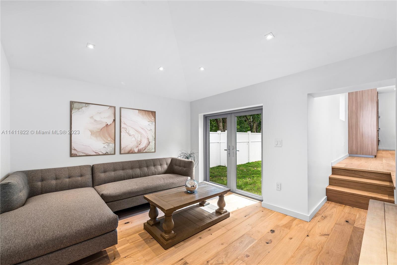 BEACH VIEW ADDN - Residential