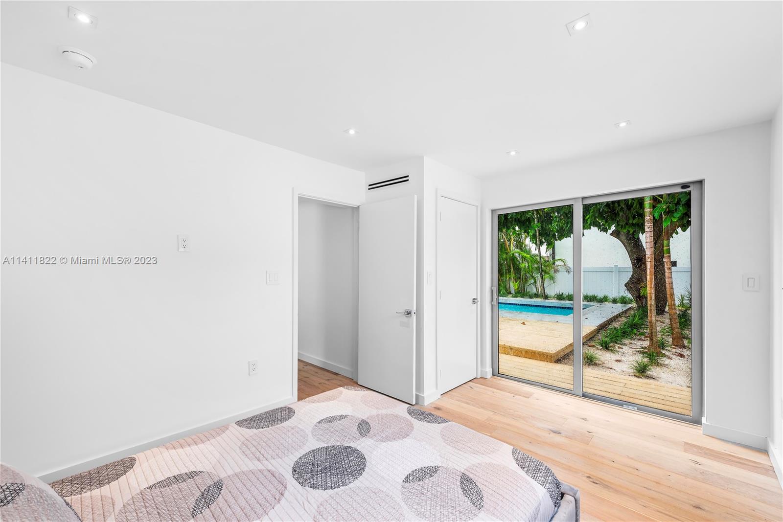 BEACH VIEW ADDN - Residential