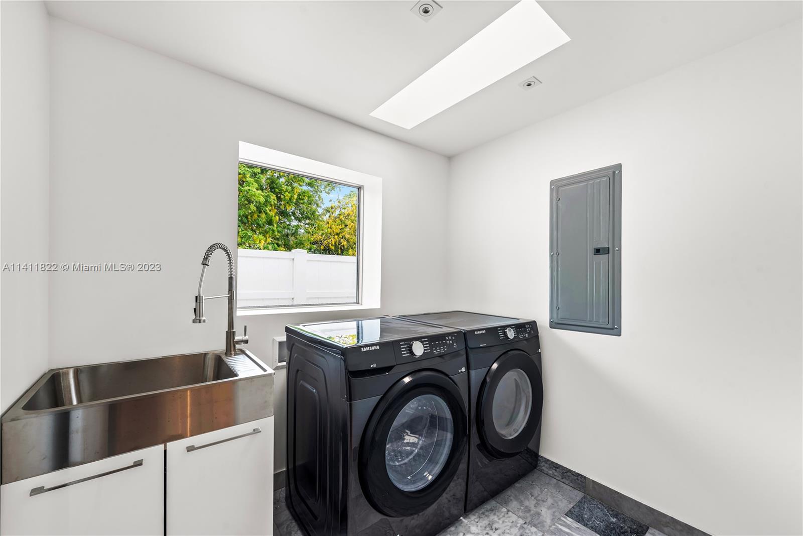 BEACH VIEW ADDN - Residential