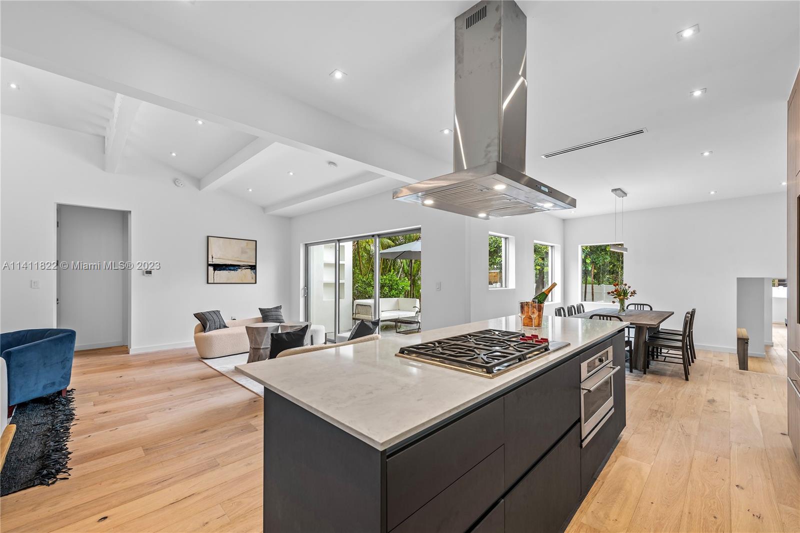 BEACH VIEW ADDN - Residential