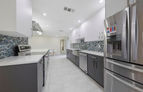 Tiny photo for 2631 NW 47th Ave, Fort Lauderdale, FL 33313 (MLS # A12009566)