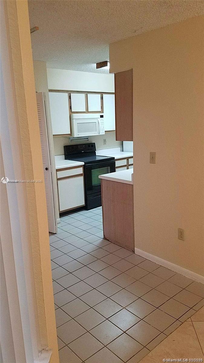 2810 N Oakland Forest Dr 105