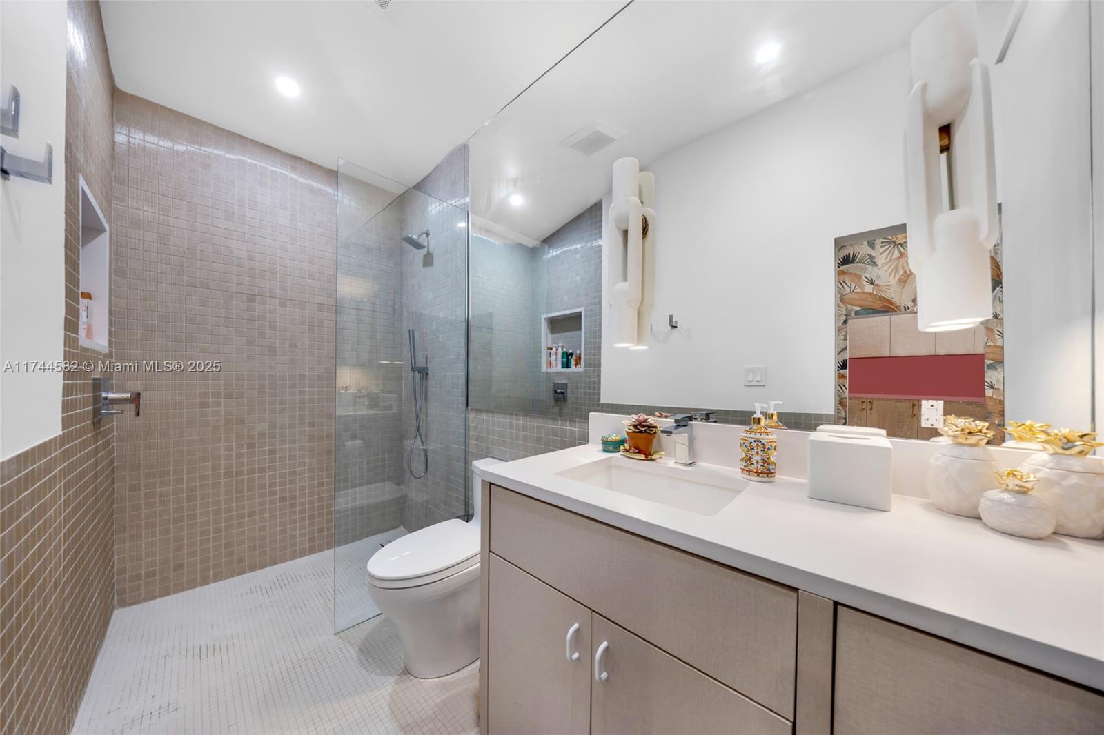 DAVIS HARBOR RESUB PB 47- - Residential