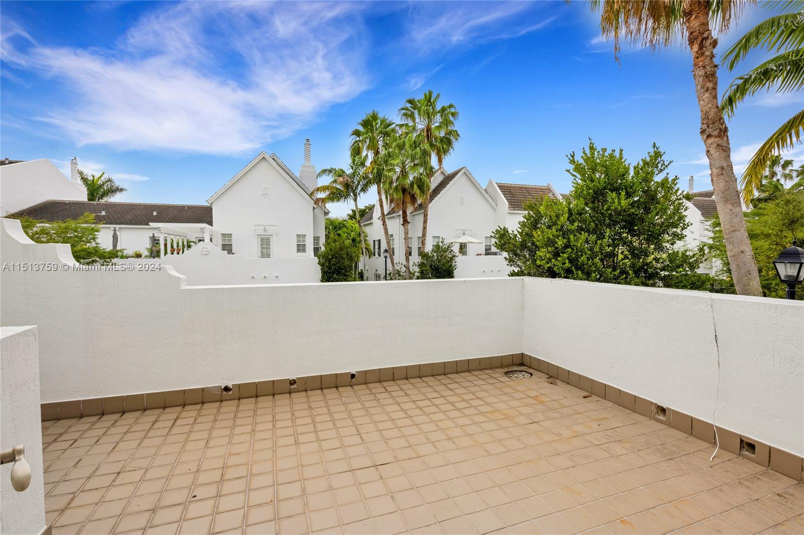 PINES MANOR - Residential