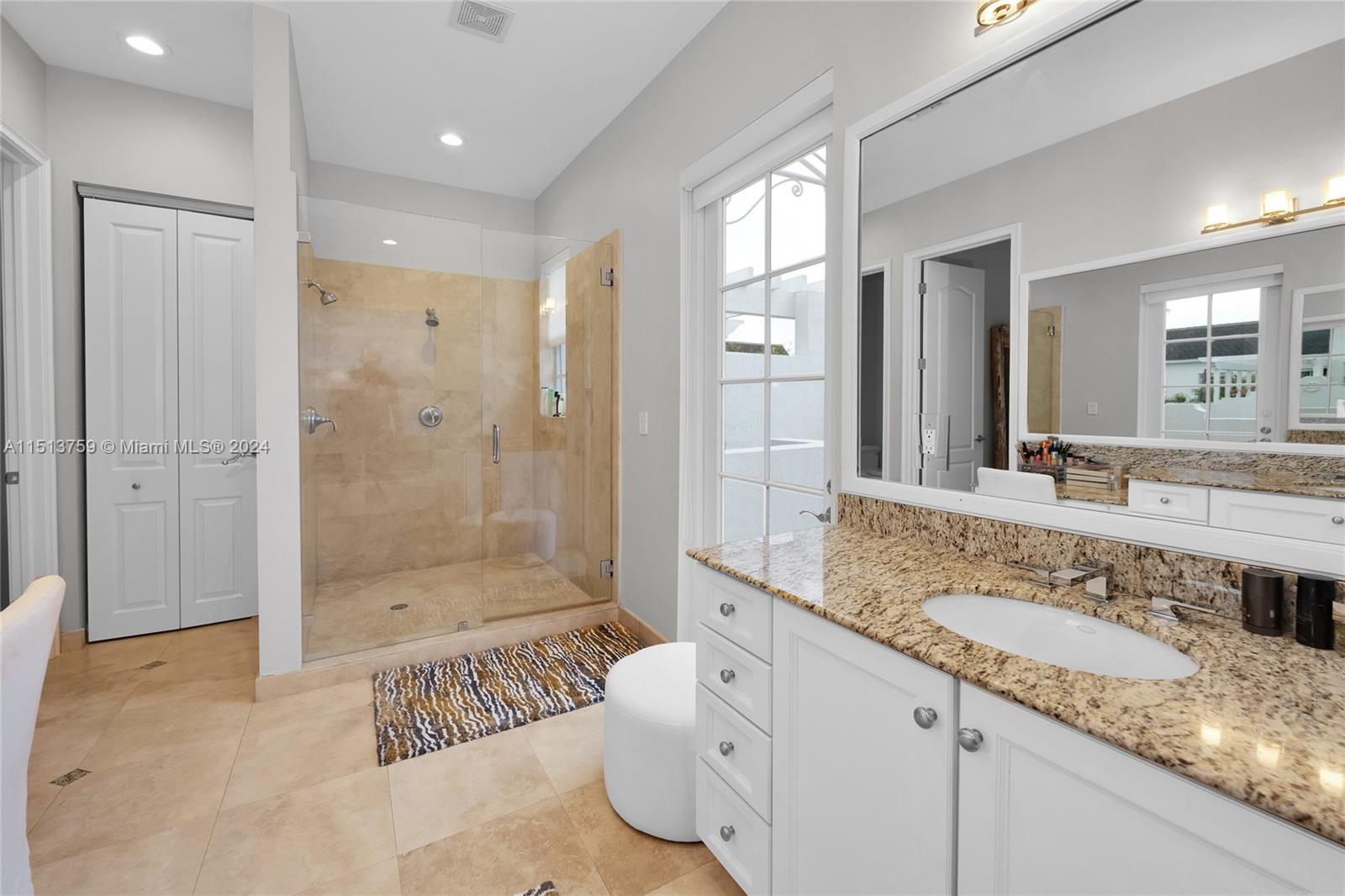 PINES MANOR - Residential