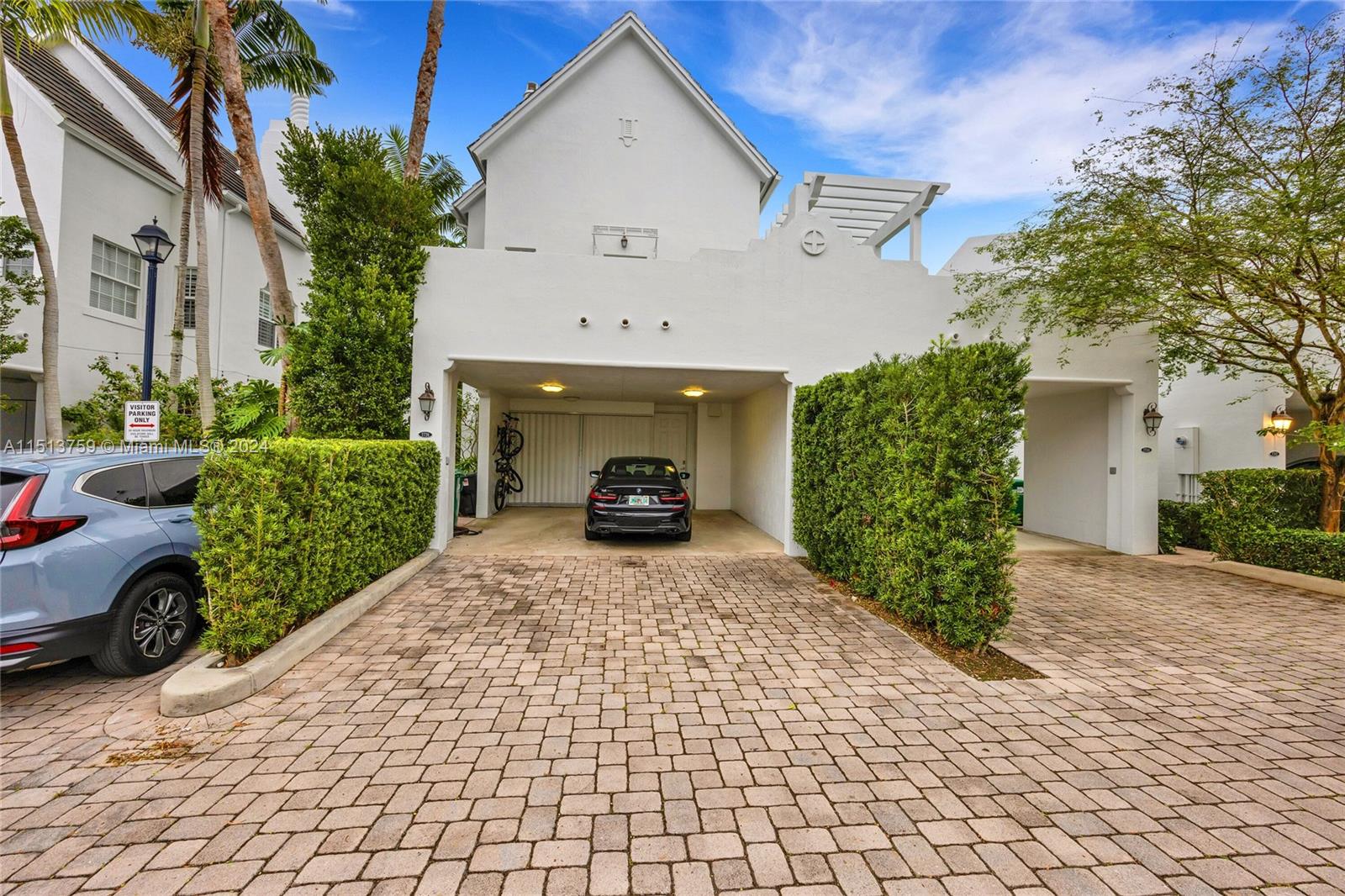 PINES MANOR - Residential