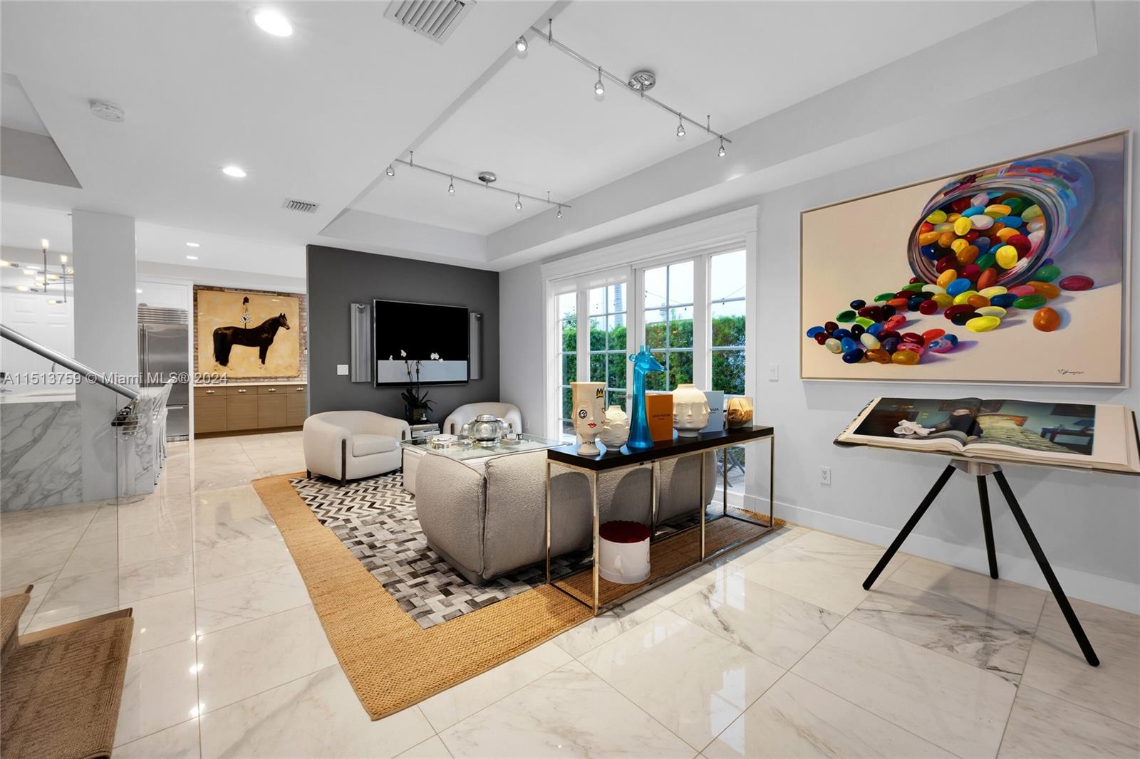 PINES MANOR - Residential