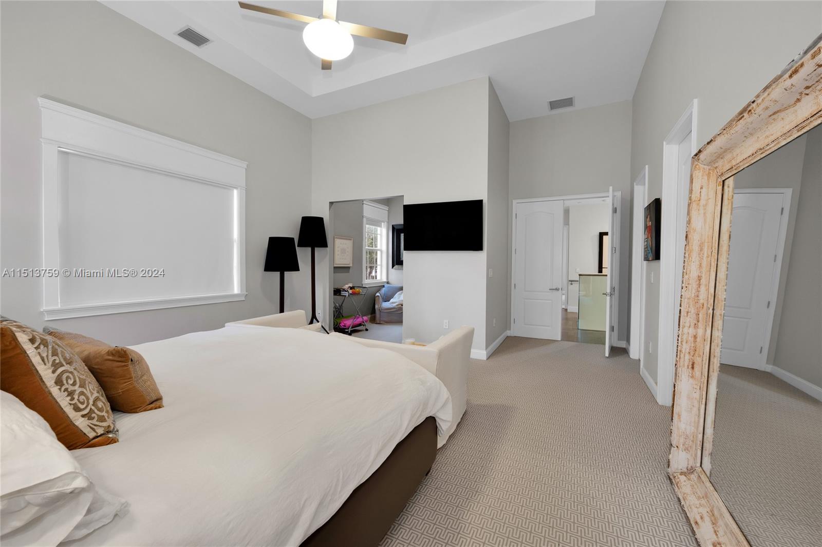 PINES MANOR - Residential