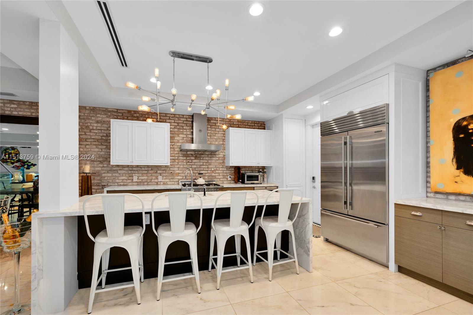 PINES MANOR - Residential