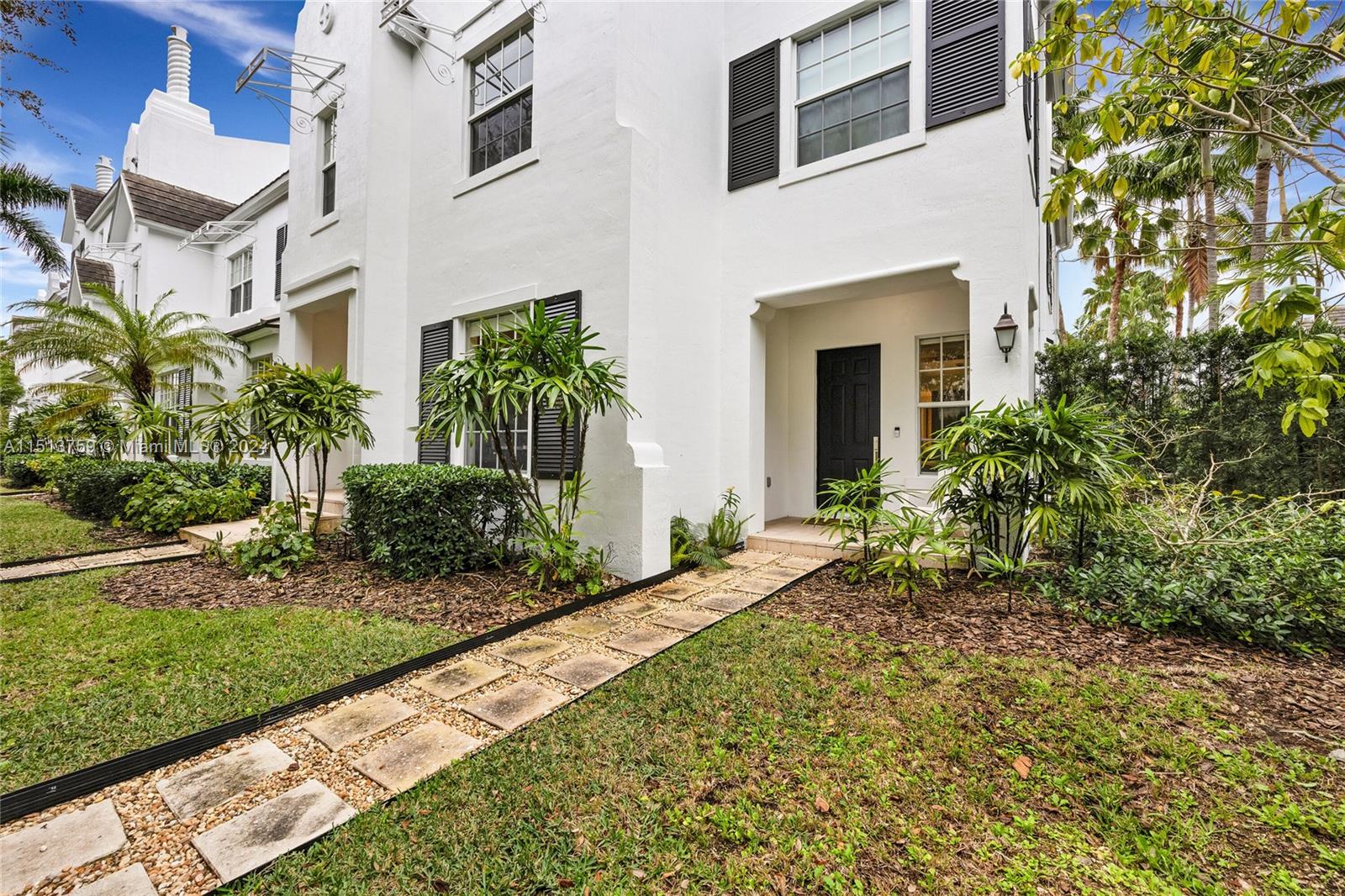 PINES MANOR - Residential