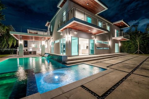 9101 SW 69th Ct Pinecrest FL 33156