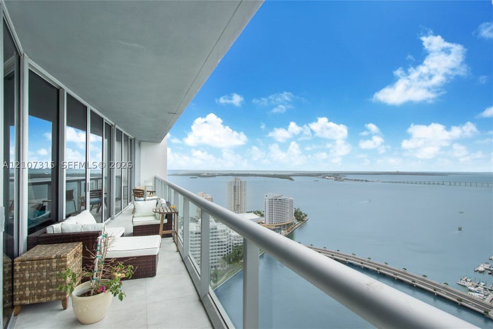 Photo 1 of 22 — 495 Brickell Ave 3803, Miami, FL 33131