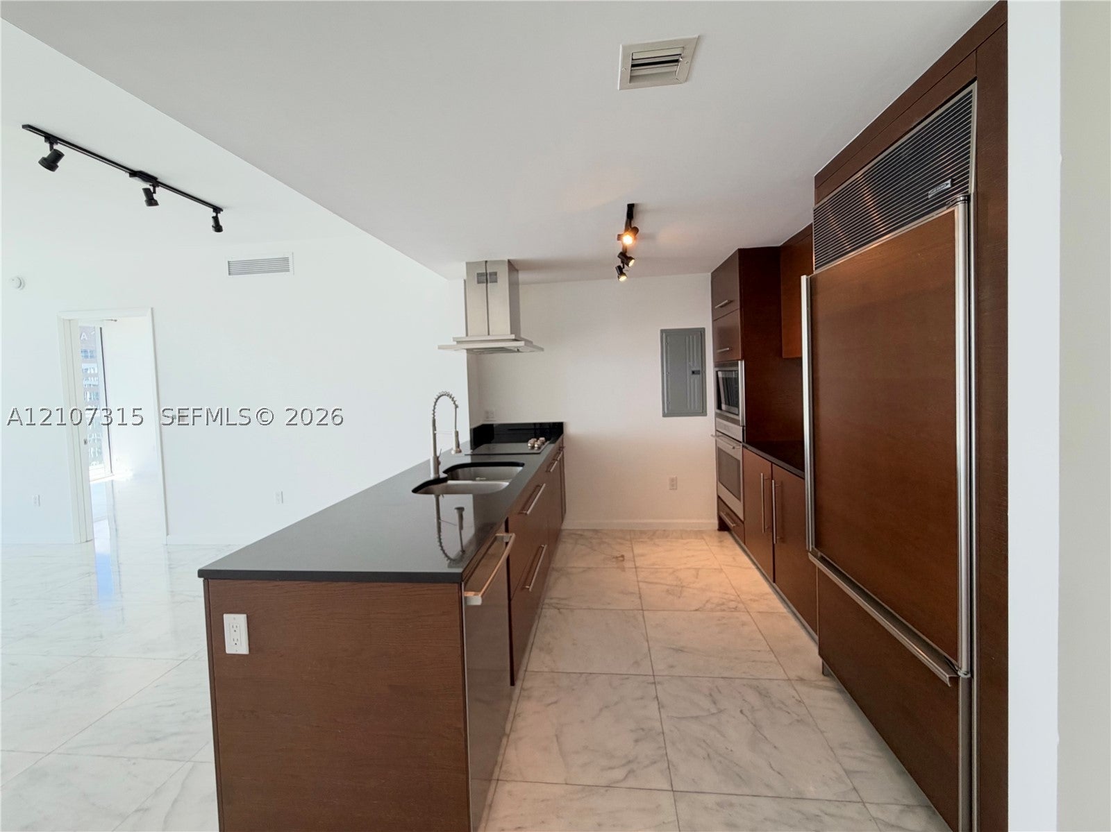 495 Brickell Ave 3803