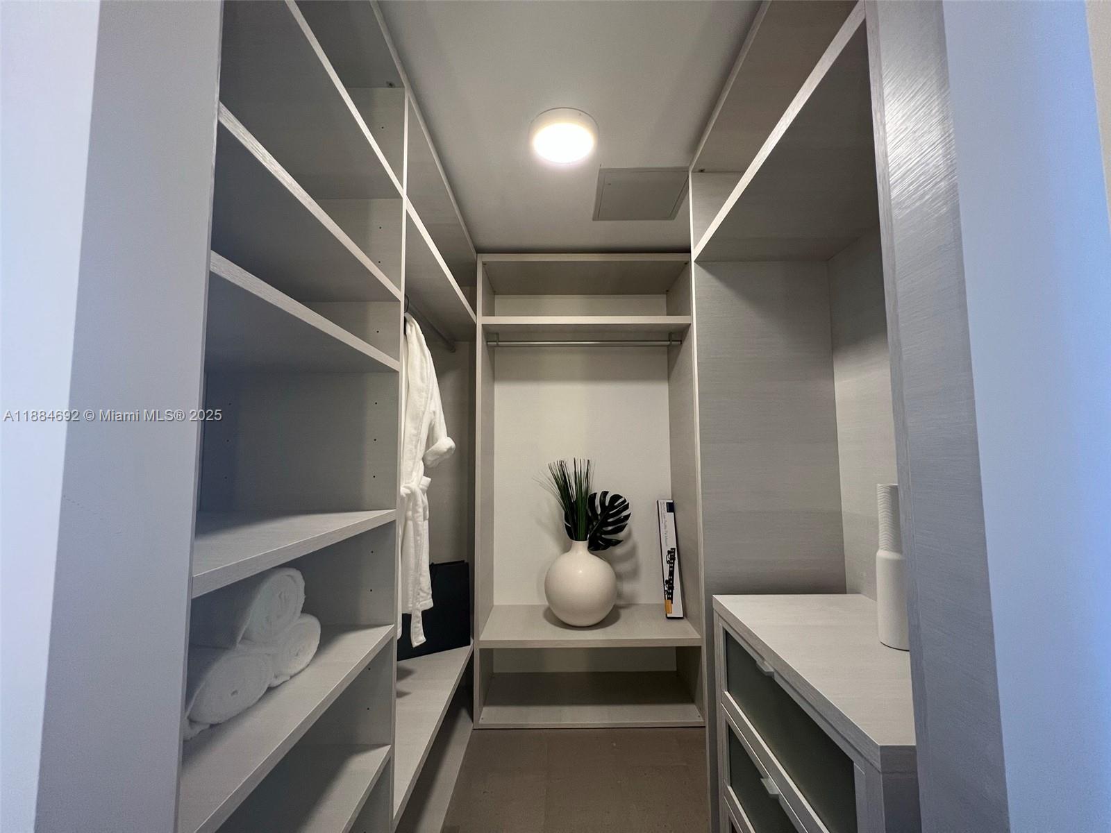 RISE CONDO - Residential Lease