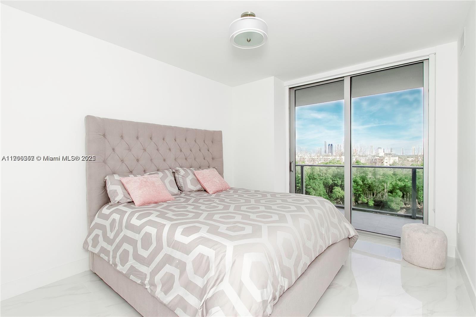 THE HARBOUR SOUTH CONDO - Residential Lease