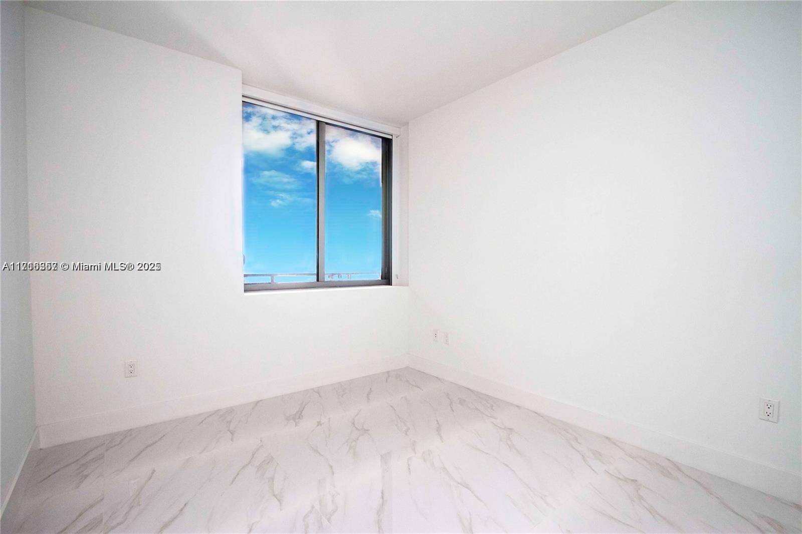 THE HARBOUR SOUTH CONDO - Residential Lease
