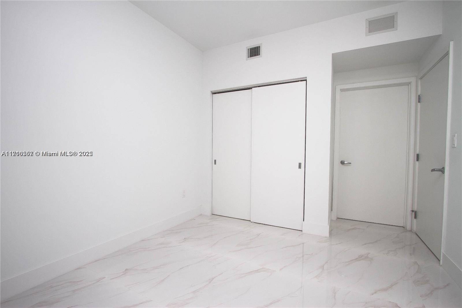THE HARBOUR SOUTH CONDO - Residential Lease