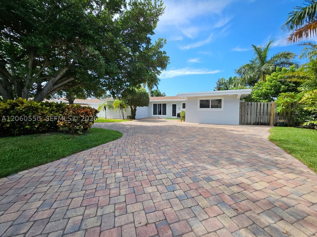 Photo of 2770 NE 30th St, Lighthouse Point, FL 33064 (MLS # A12060550)