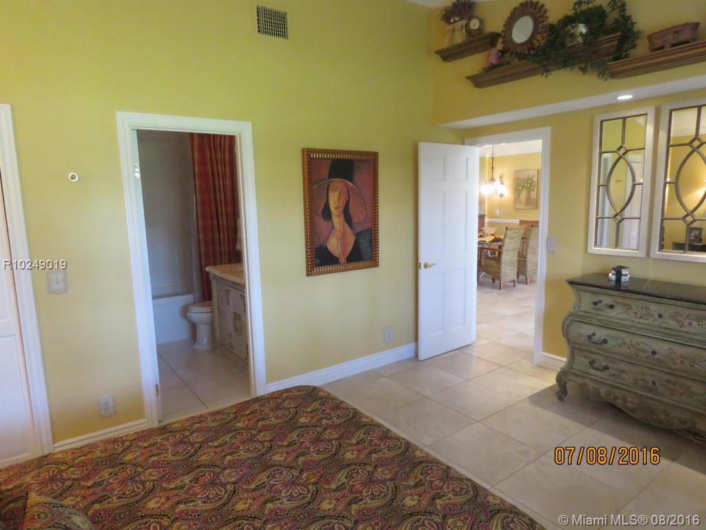 PGA CLUB COTTAGES - Residential Lease