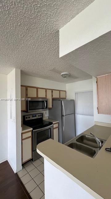 LAKEVIEW CLUB CONDO - Residential