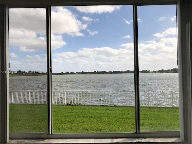 LAKEVIEW CLUB CONDO - Residential