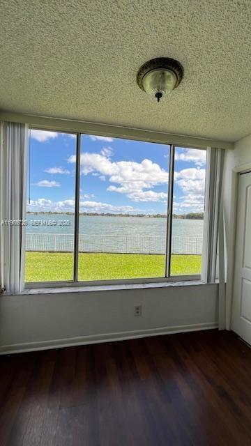 LAKEVIEW CLUB CONDO - Residential
