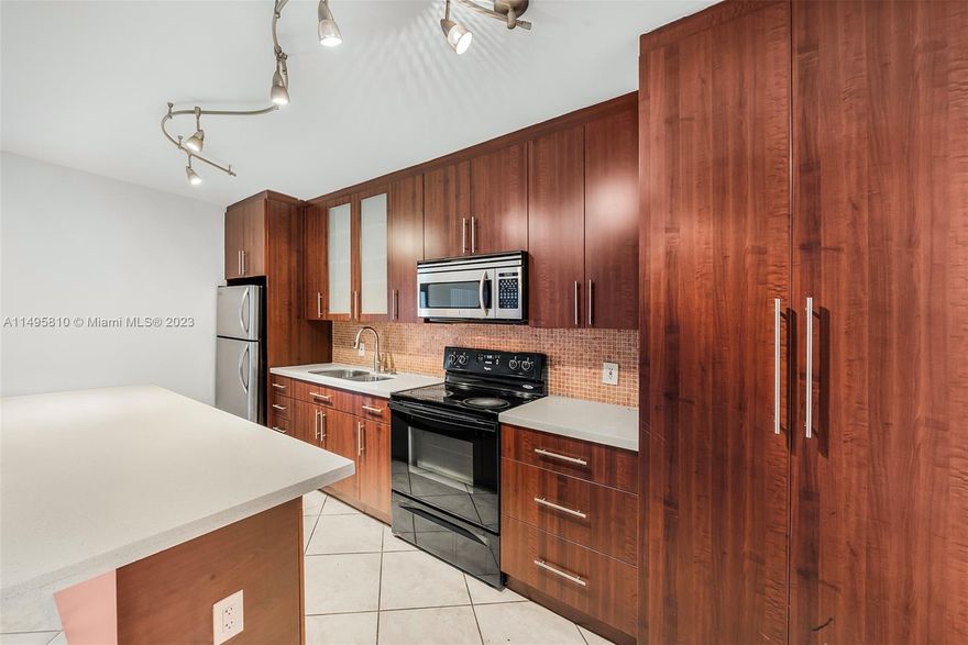 Live your best life in this bright and spacious unit located in South of Fifth. Tastefully remodeled and move-in ready. 1 bedroom 1 bathroom apartment steps away from the best beach in Miami. This unit features quartz counter tops with lots of storage space, stainless steel appliances, washer/dryer, spacious closet, covered parking, and more. Located in the desirable neighborhood of South of Fifth where you will find amazing restaurants and cafes, gyms, South Pointe Park, a world class marina, shopping and more. Easy to show. Fast approval. Make your appointment NOW!