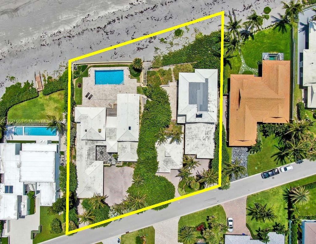 Photo of 3 Ocean Dr, Jupiter Inlet Colony, FL 33469 (MLS # A11221559)