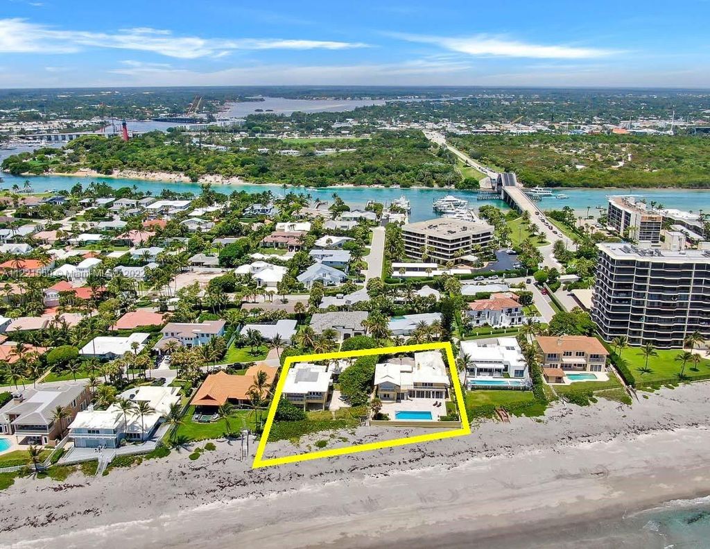 Photo of 3 Ocean Dr, Jupiter Inlet Colony, FL 33469 (MLS # A11221559)