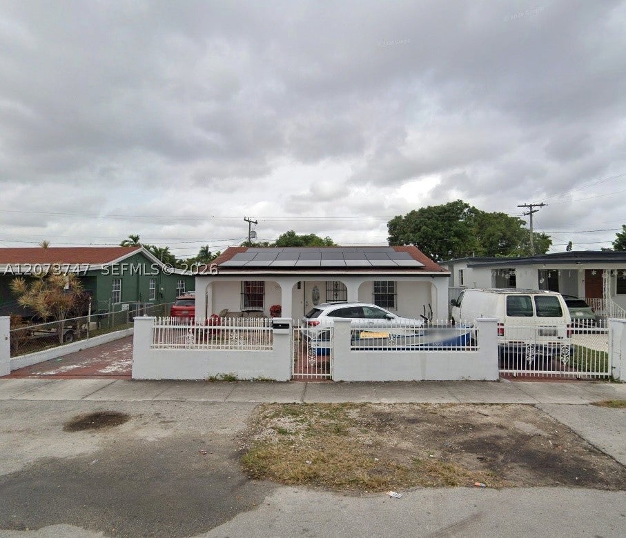 3627 NW 18th St