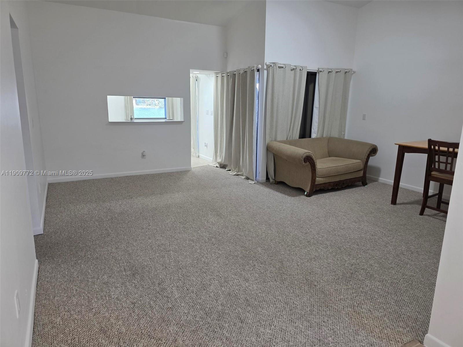 LAKESHORE CONDO 7 - Residential Lease