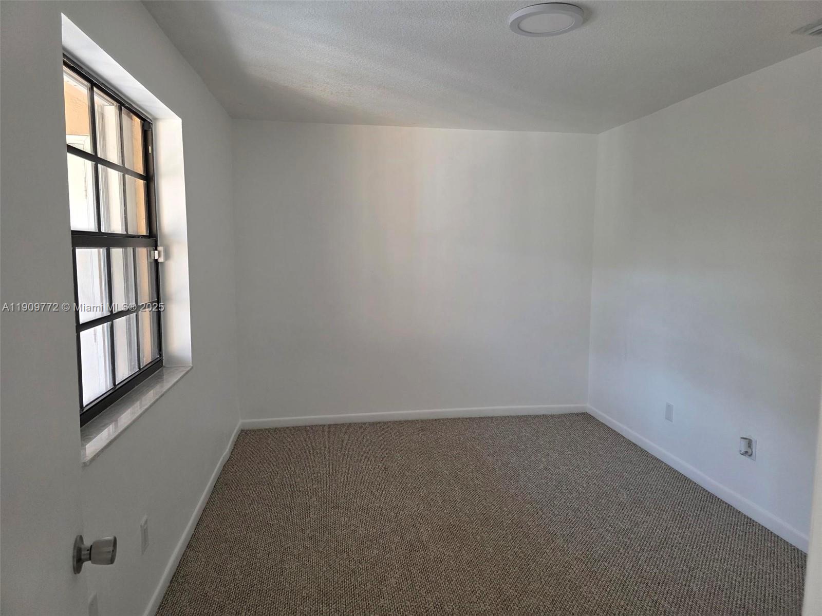 LAKESHORE CONDO 7 - Residential Lease