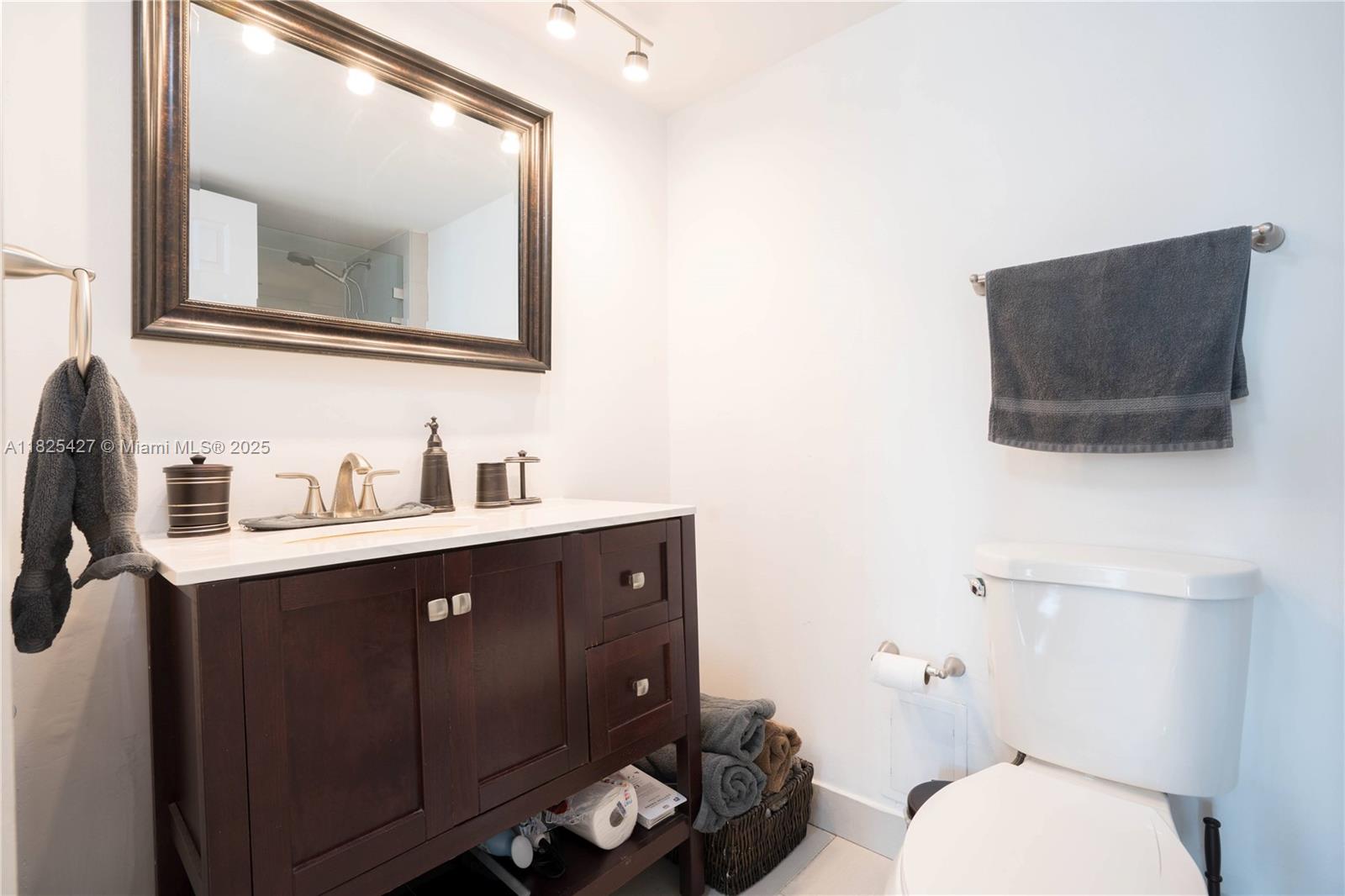 AQUASOL CONDO - Residential