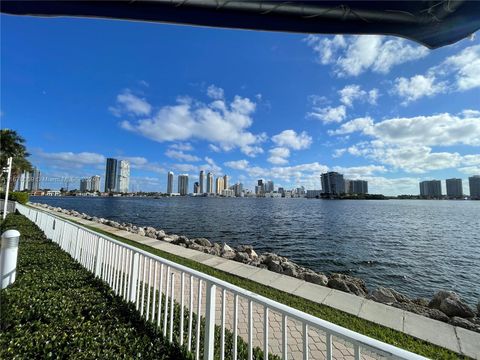 A home in Aventura