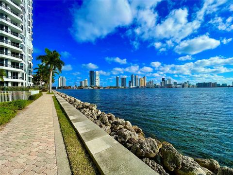 A home in Aventura