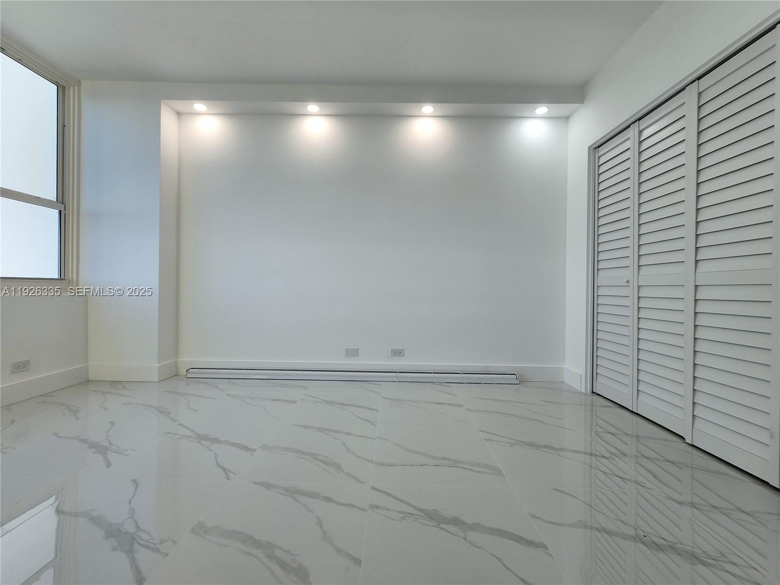 ALEXANDER TOWERS CONDO - Residential