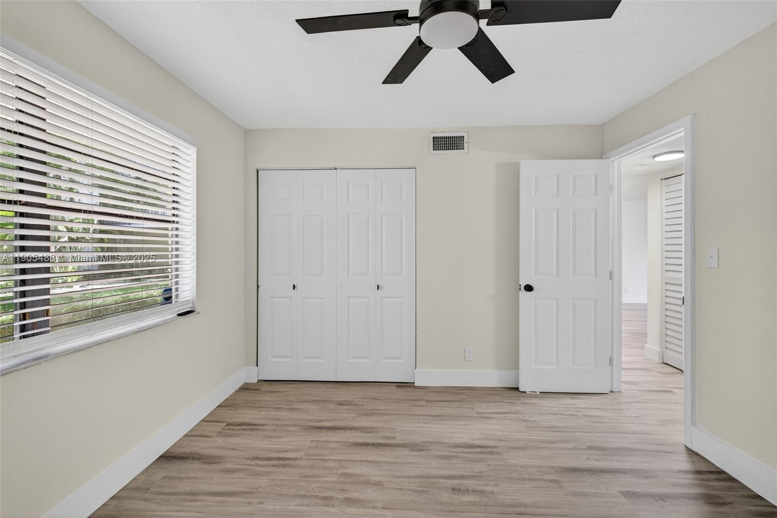 GATE THREE CONDO - Residential