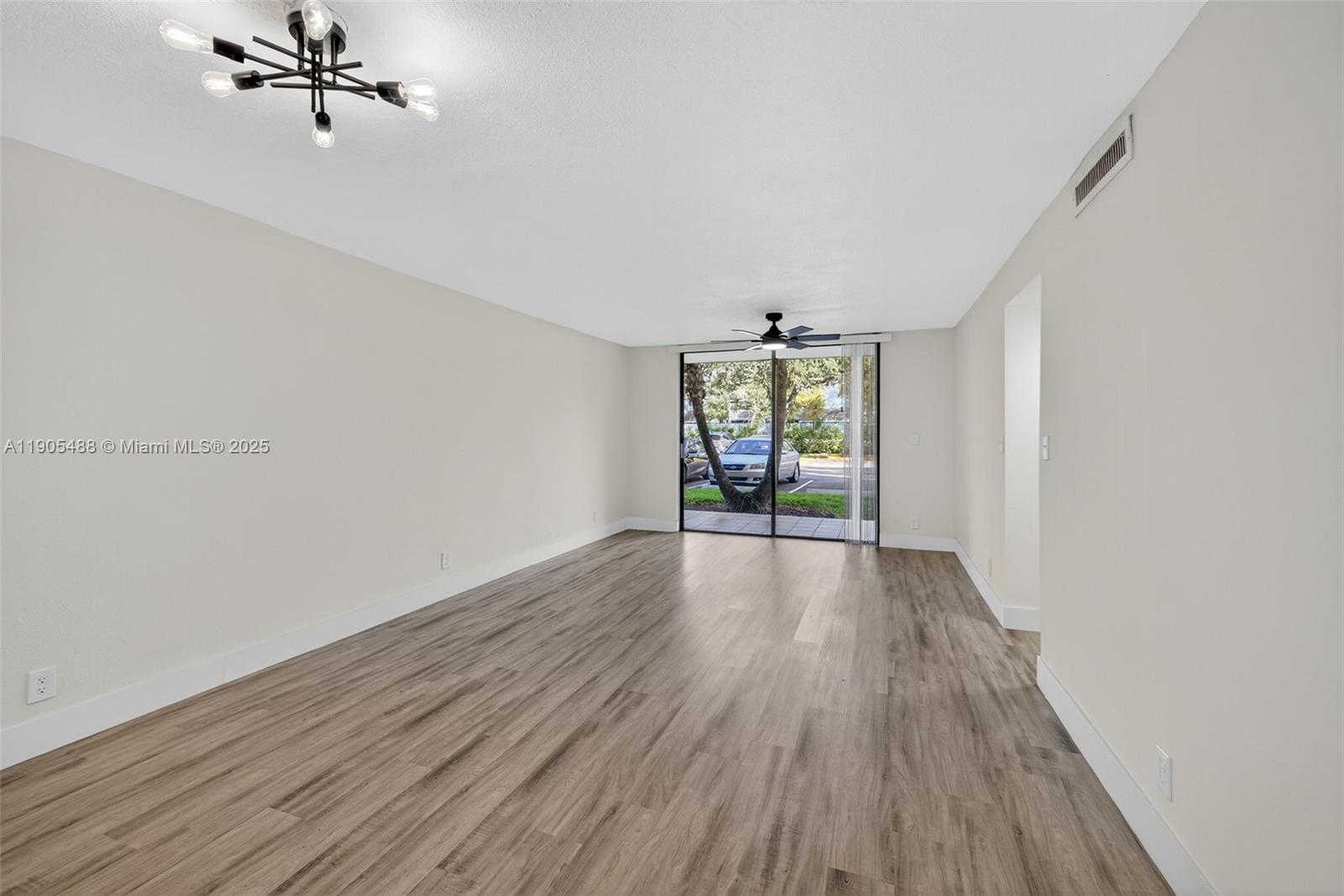 GATE THREE CONDO - Residential