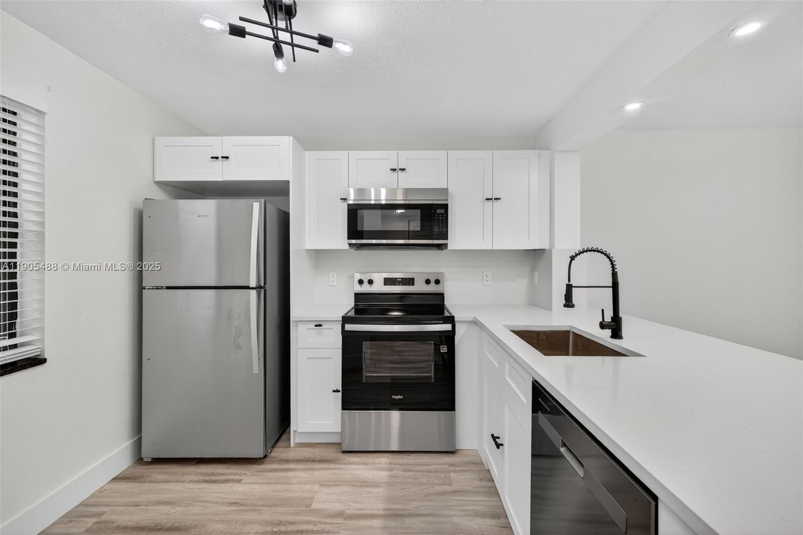 6190 Woodlands Blvd 106