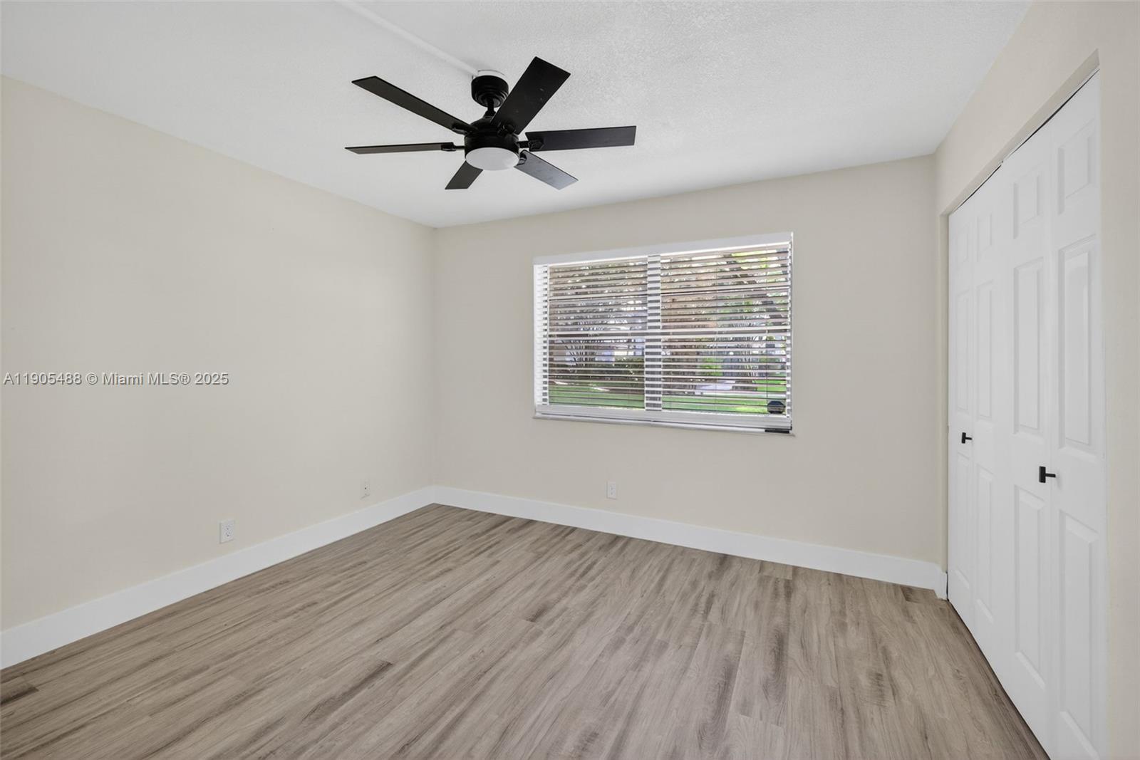 GATE THREE CONDO - Residential