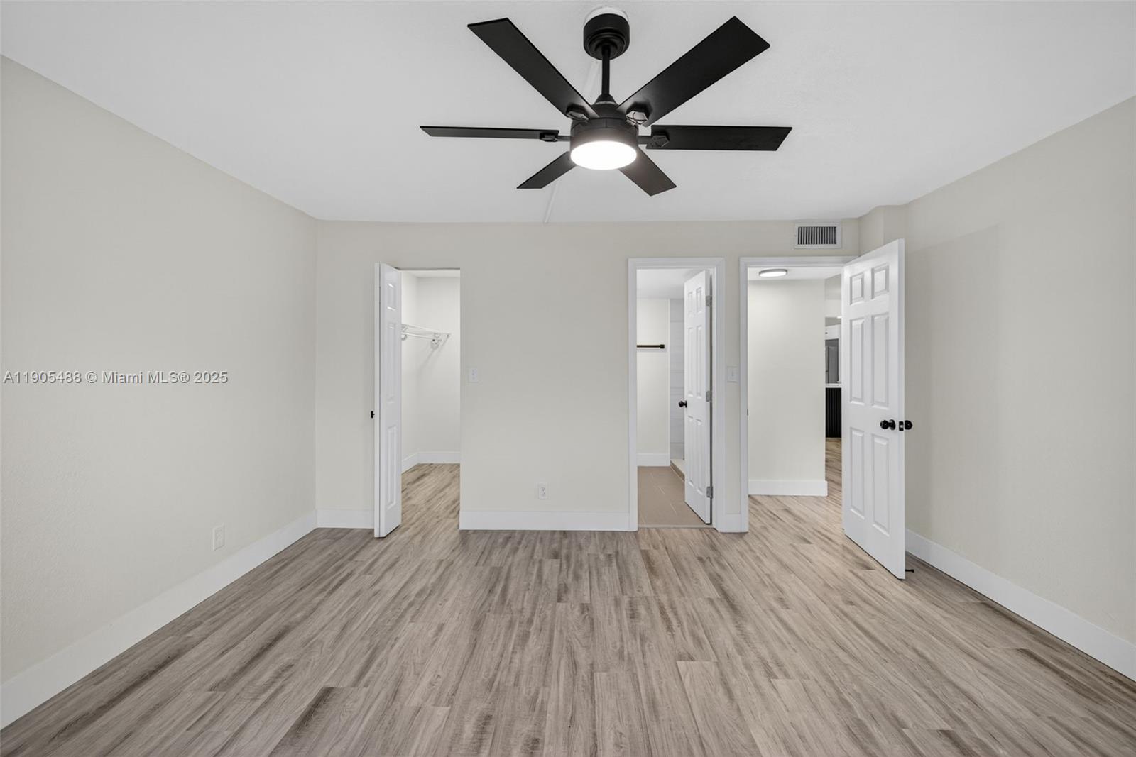 GATE THREE CONDO - Residential