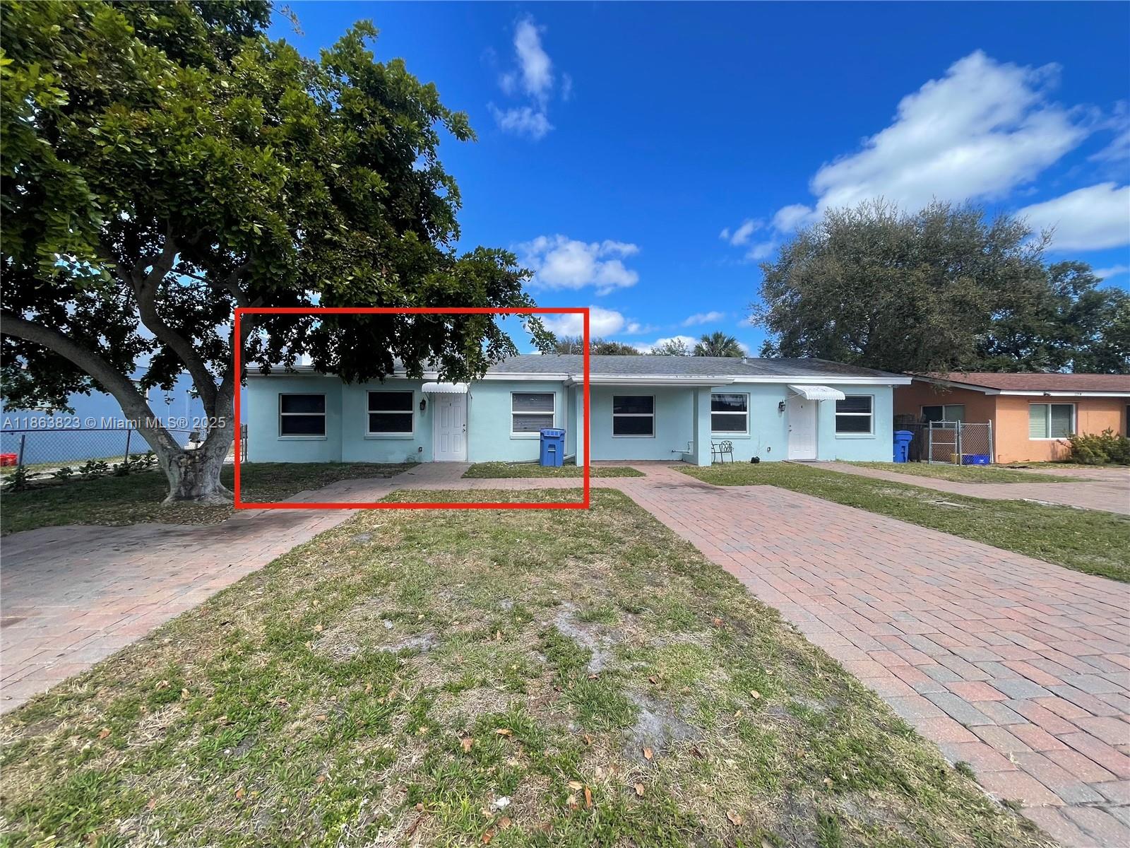 Beautiful house with 3 beds and 2 baths, patio and washer and dryer connectios.