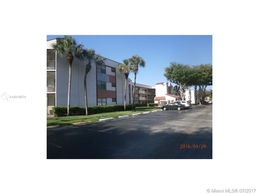 Beautiful second floor condo with 3 bedrooms/2 bathroom located in Miramar Club Community in Miramar.
Bedrooms are large with walk in closet . Split bedrooms feature. Kitchen has granite counter top, wooden
cabinetry and tile flooring. Dining area is tiled. Other features include washer dryer hook up, a screened balcony
with lake view and a small storage room. Amenities include, clubhouse, tennis, pool, exercise room