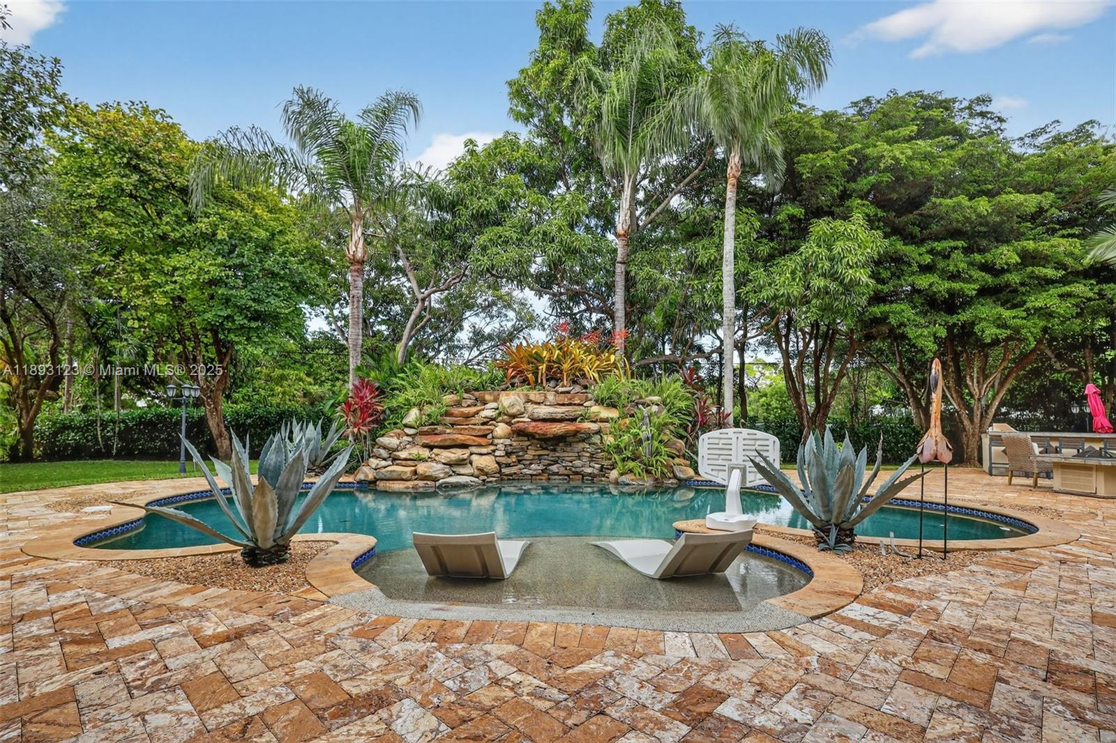 SUNILAND ESTATES 1ST ADDN - Residential