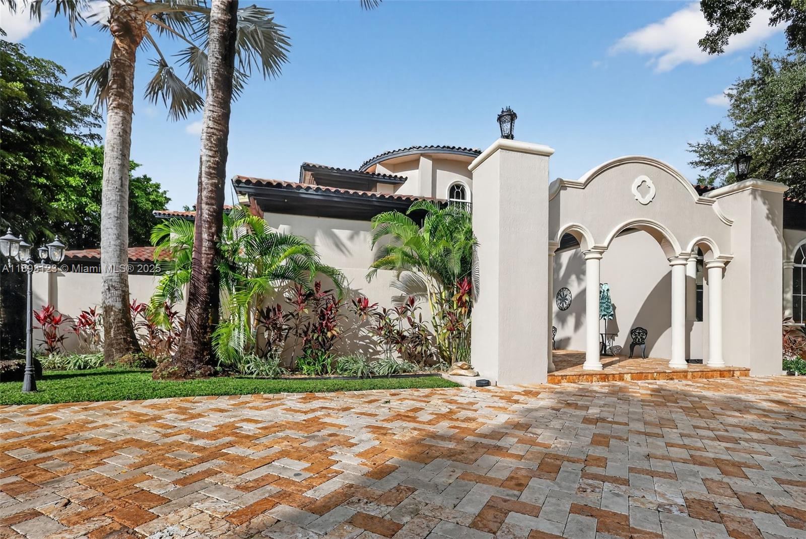 SUNILAND ESTATES 1ST ADDN - Residential