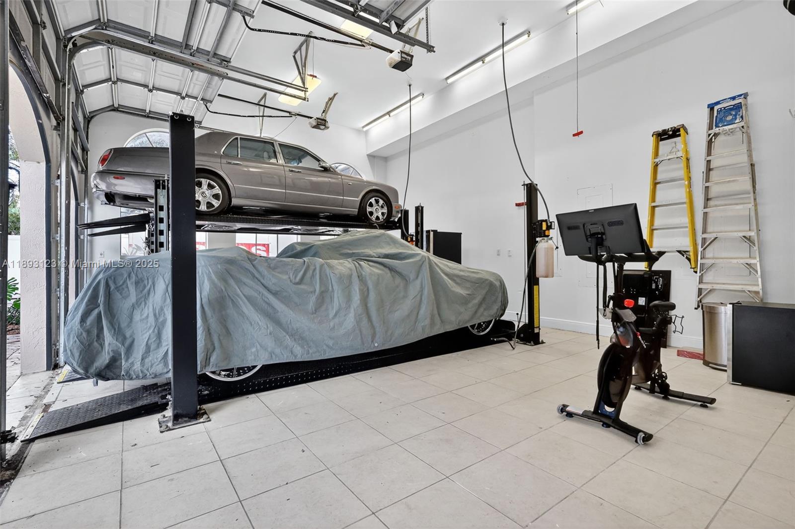 SUNILAND ESTATES 1ST ADDN - Residential