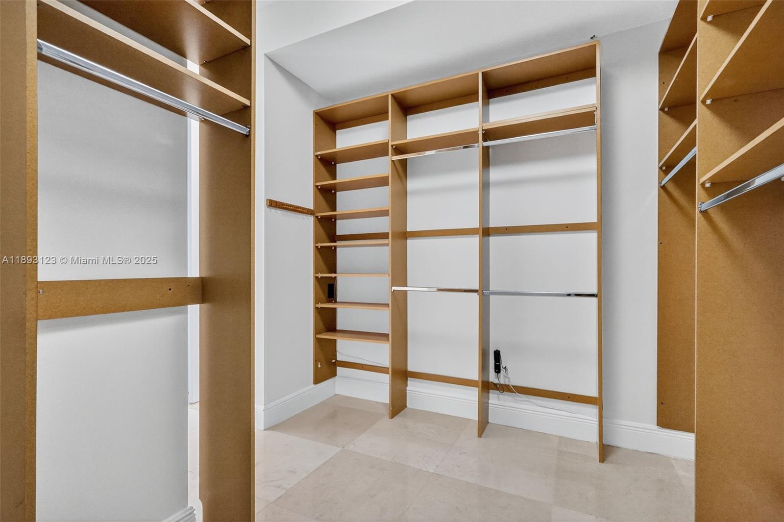 SUNILAND ESTATES 1ST ADDN - Residential